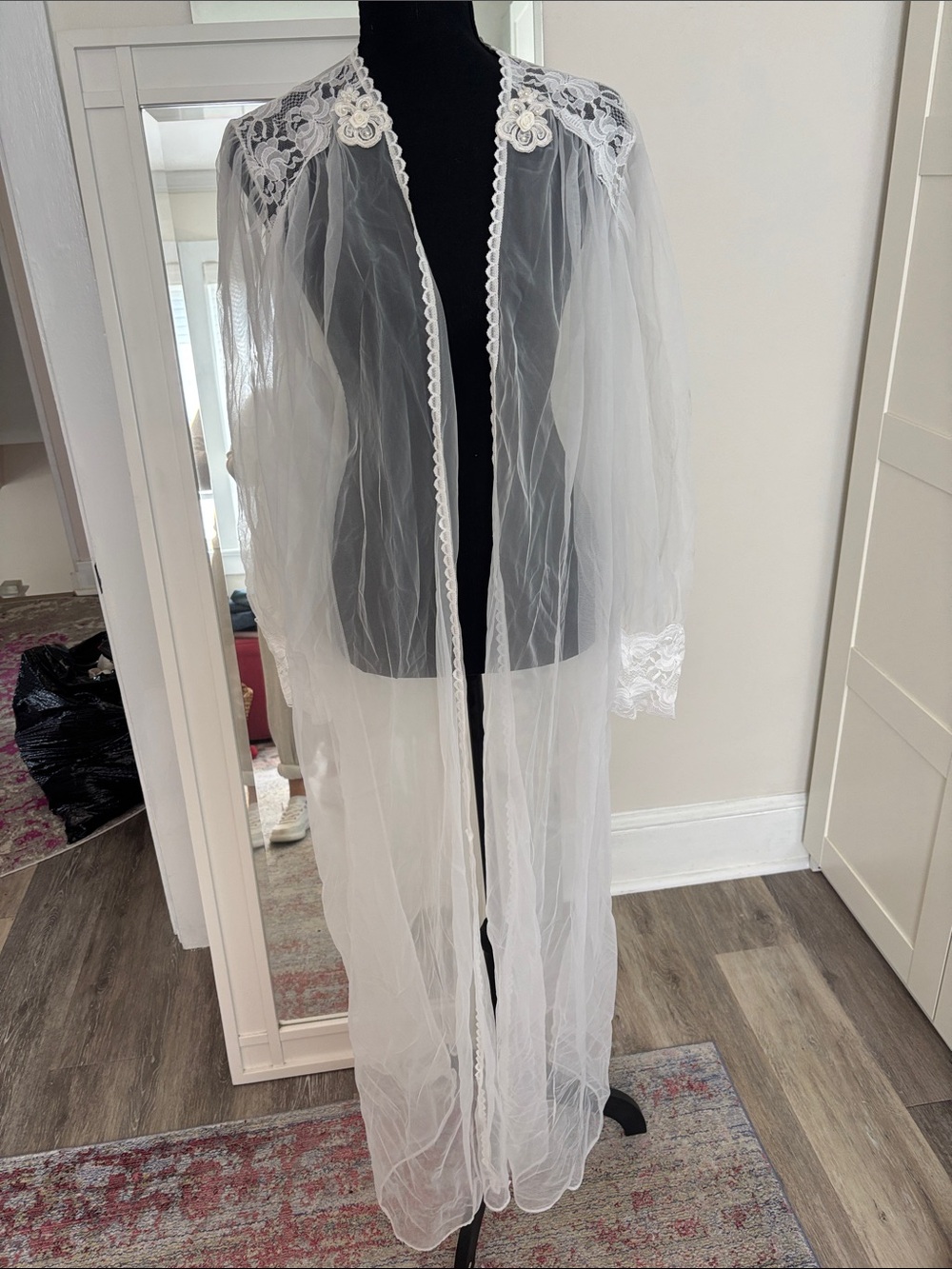 Cachet White Sheer Lace Trim Robe